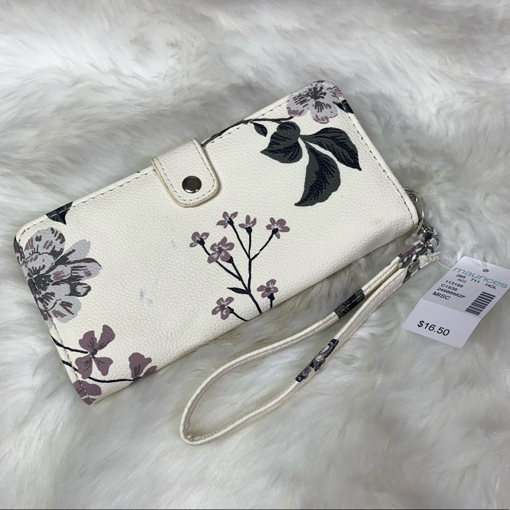 Maurice’s Floral Wallet Wristlet